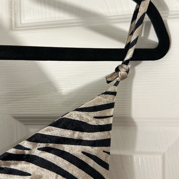 NWT: Velvet Zebra print - Picture 2 of 3